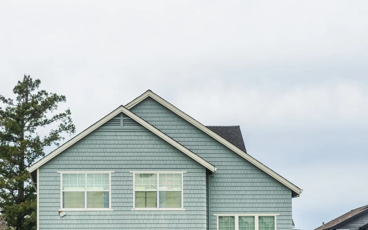A suburban house on the waterfront